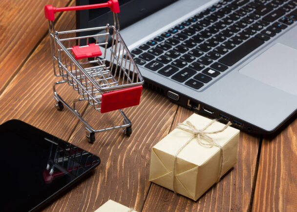 Physical Store VS Online Shop : advantages and disadvantages