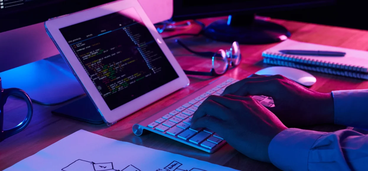 Custom Websites vs Templates: Which Is Better for Growing Brands?